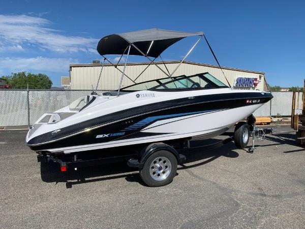 2017 Yamaha boat for sale, model of the boat is SX195 & Image # 4 of 34