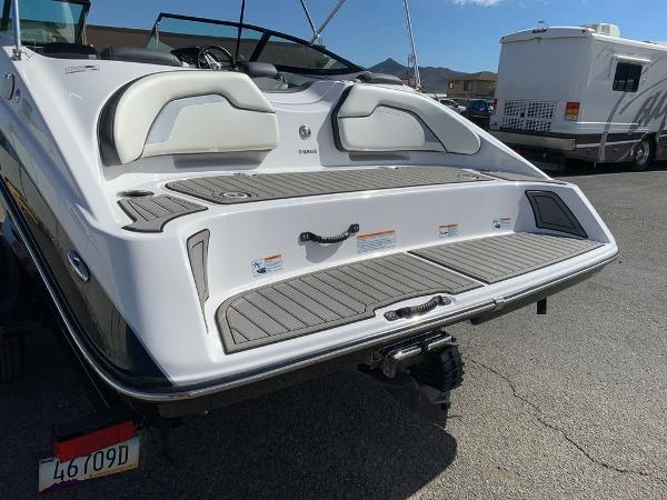 2017 Yamaha boat for sale, model of the boat is SX195 & Image # 12 of 34