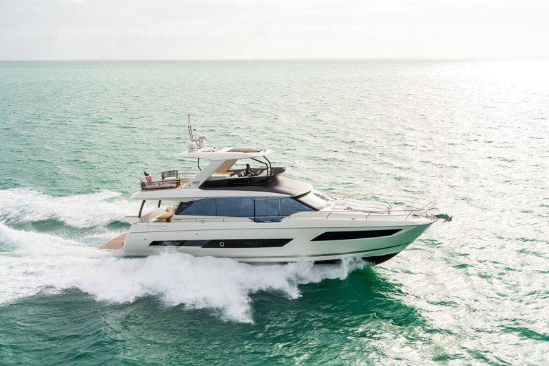 2021 Prestige Yachts 690 Fly