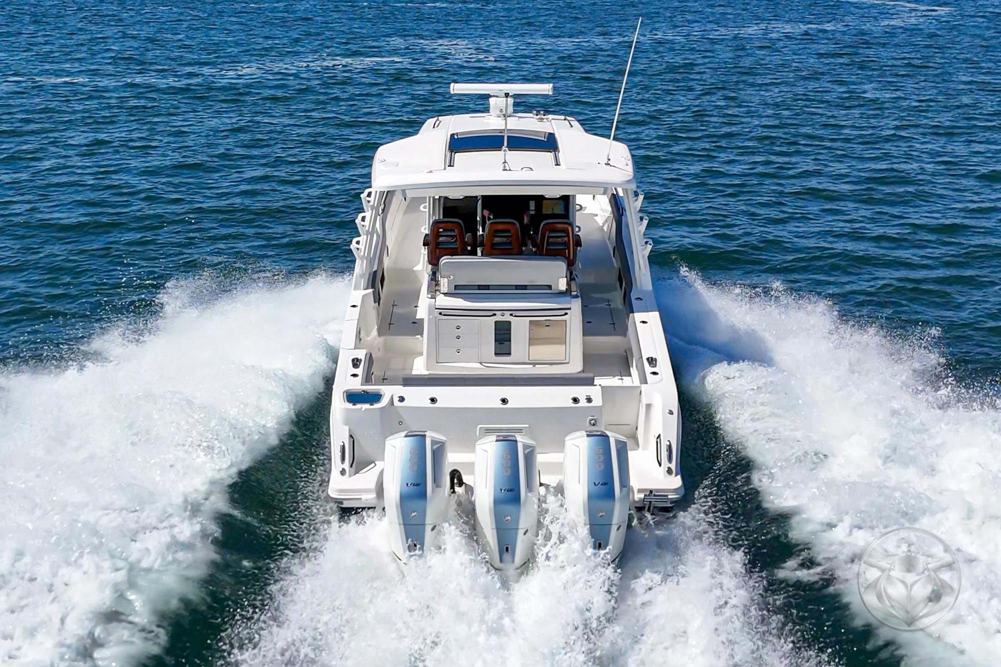 2024 Boston Whaler 420 Outrage #BW0245J inventory image at Sun Country Marine Group, Dana Point 2024 Boston Whaler 420 Outrage #BW0245J inventory image at Sun Country Marine Group, Dana Point