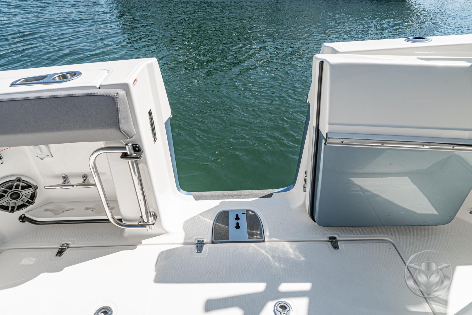 2024 Boston Whaler 420 Outrage #BW0245J inventory image at Sun Country Marine Group, Dana Point 2024 Boston Whaler 420 Outrage #BW0245J inventory image at Sun Country Marine Group, Dana Point