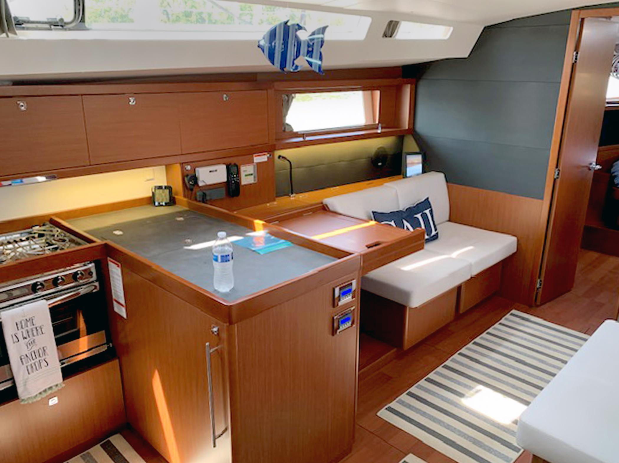 Yacht Photos Pics