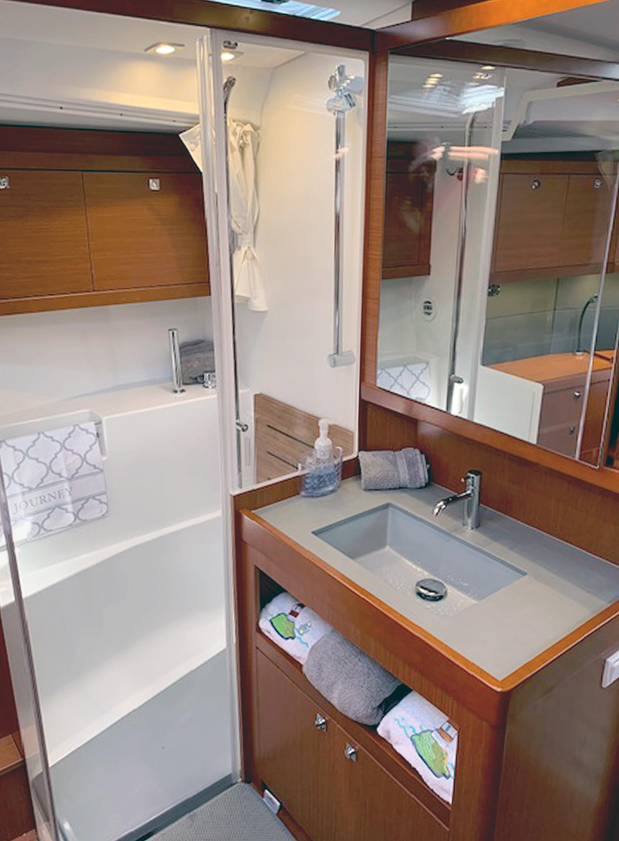 Yacht Photos Pics