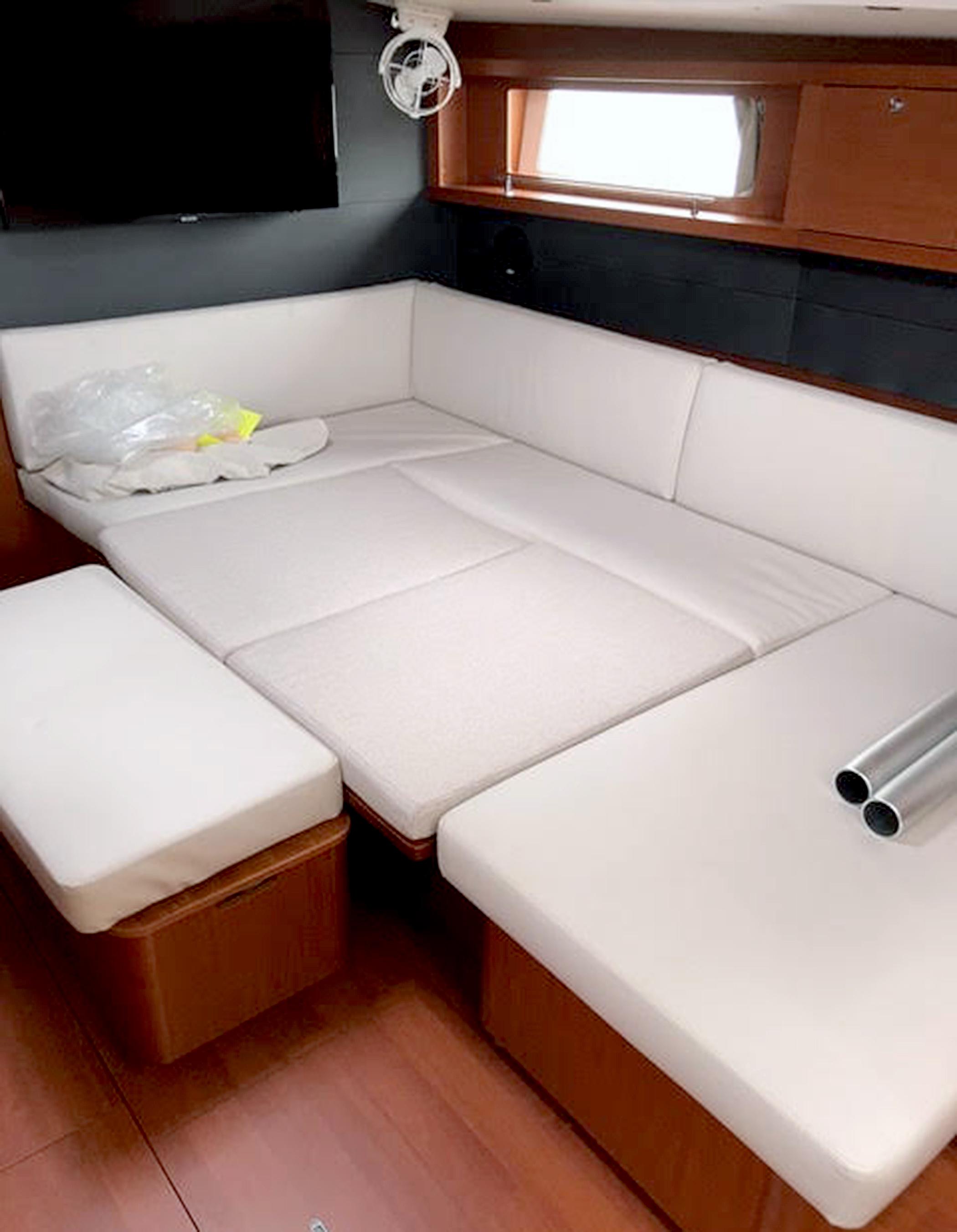 Yacht Photos Pics