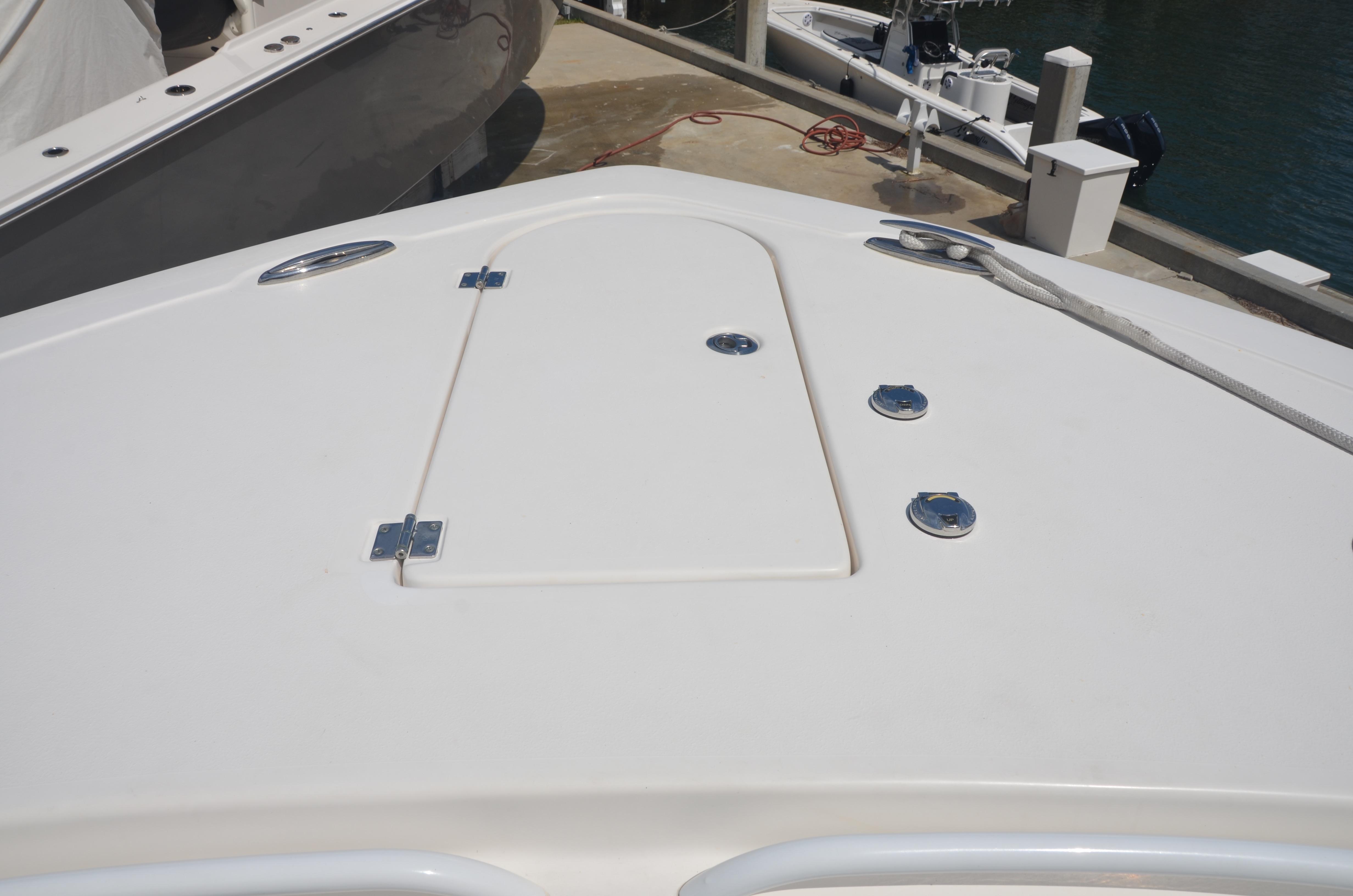 Tidewater 32 - Windlass