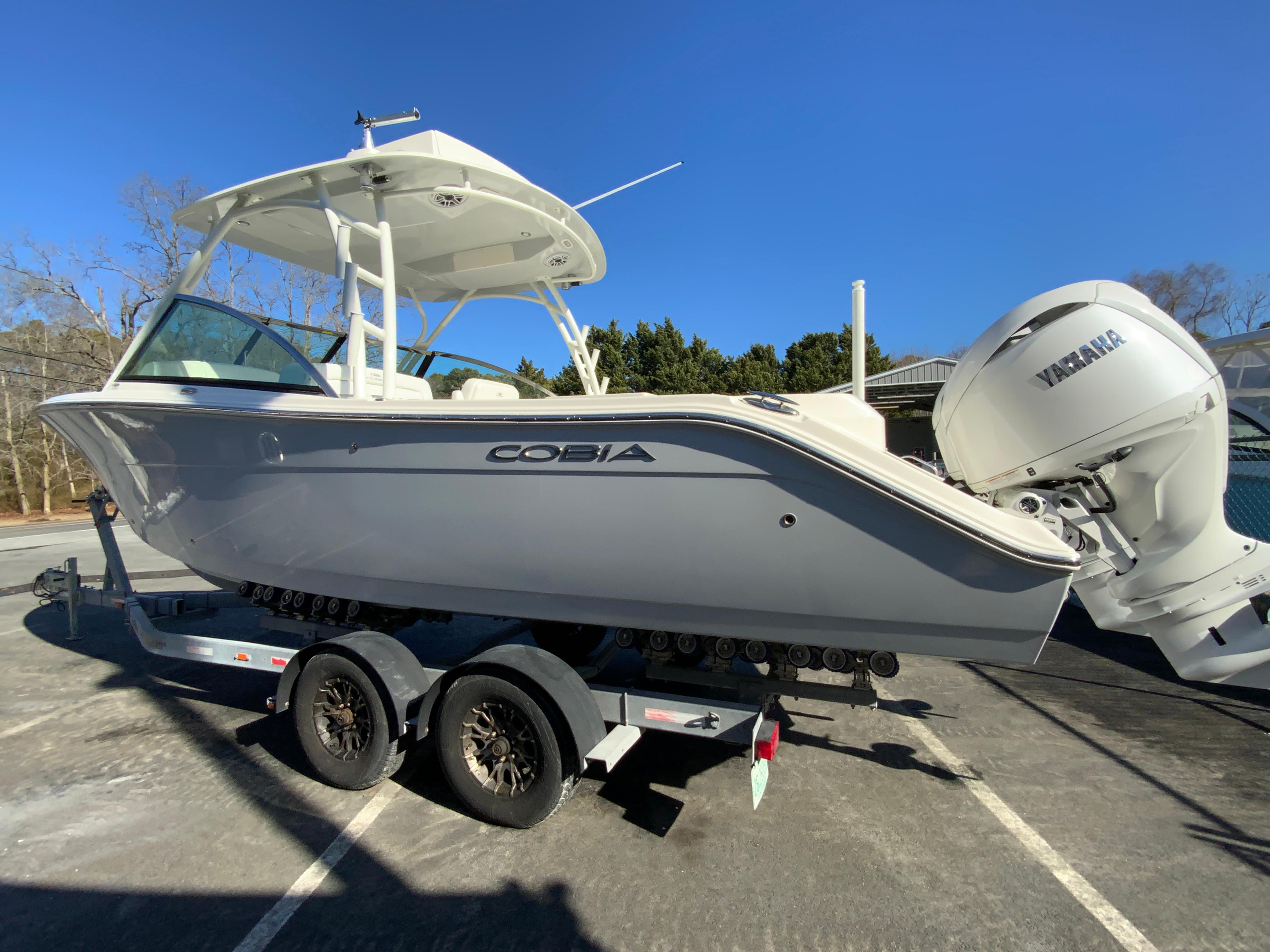 2025 Cobia 280 Dual Console-8