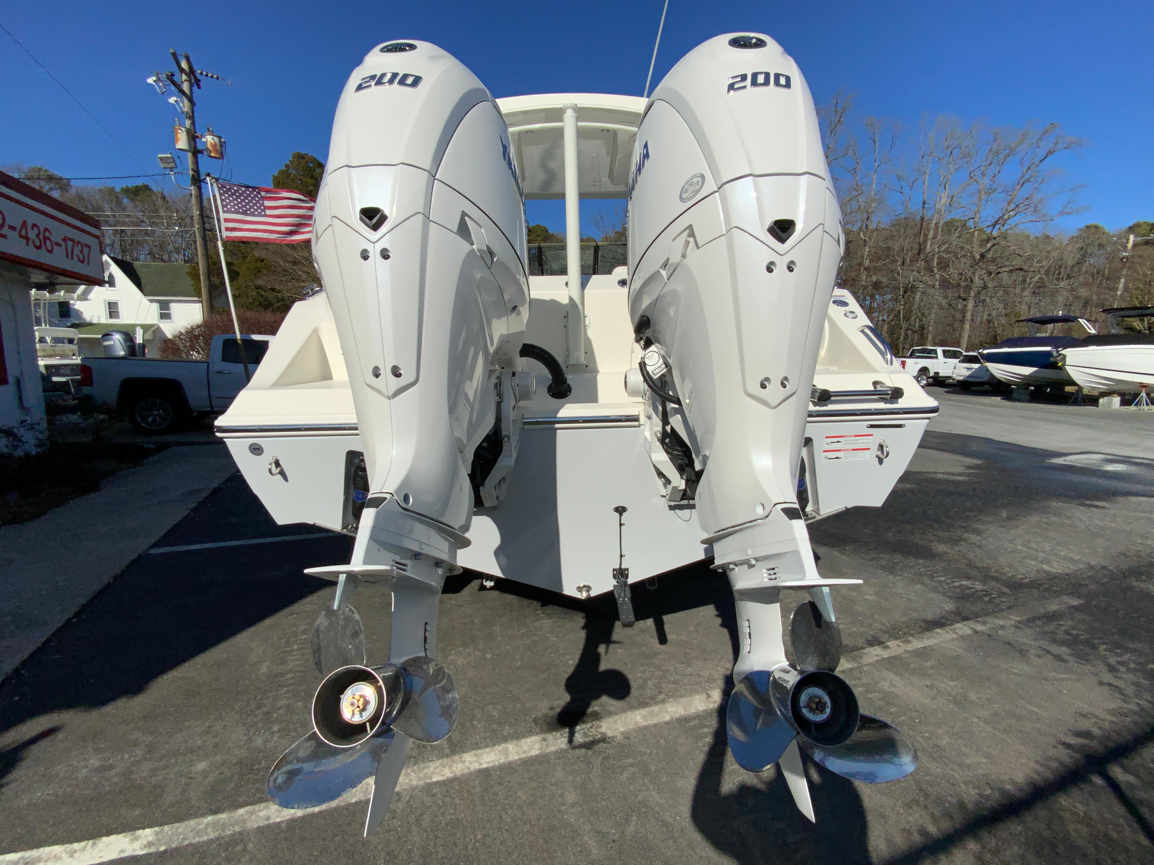 2025 Cobia 280 Dual Console-10