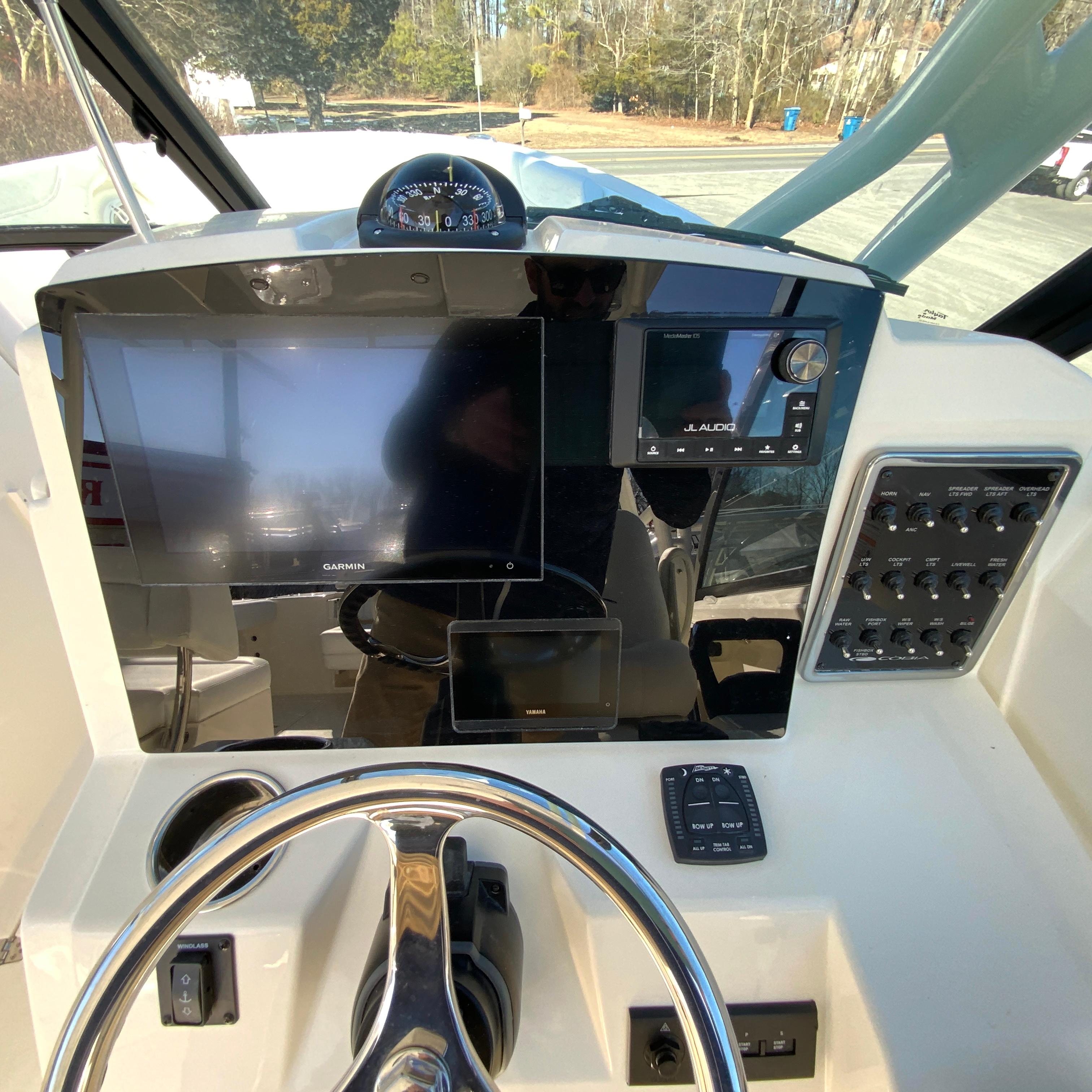 2025 Cobia 280 Dual Console-20