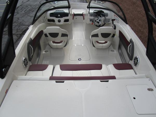 2016 Tahoe boat for sale, model of the boat is 500 TS & Image # 8 of 25