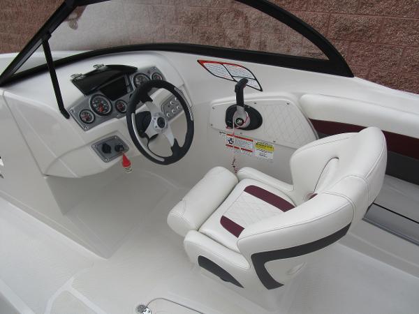 2016 Tahoe boat for sale, model of the boat is 500 TS & Image # 12 of 25