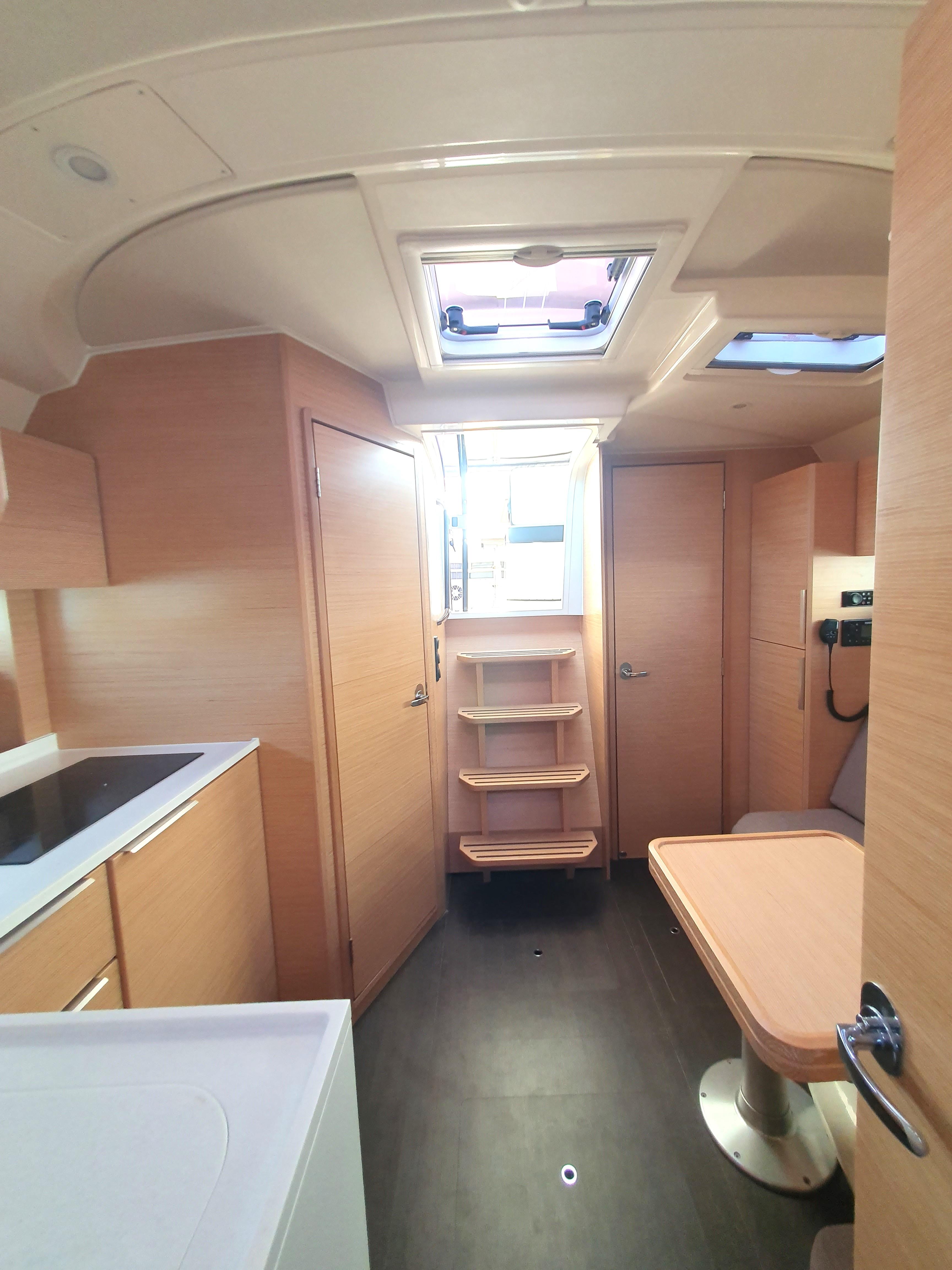 Bavaria S36 HT style=