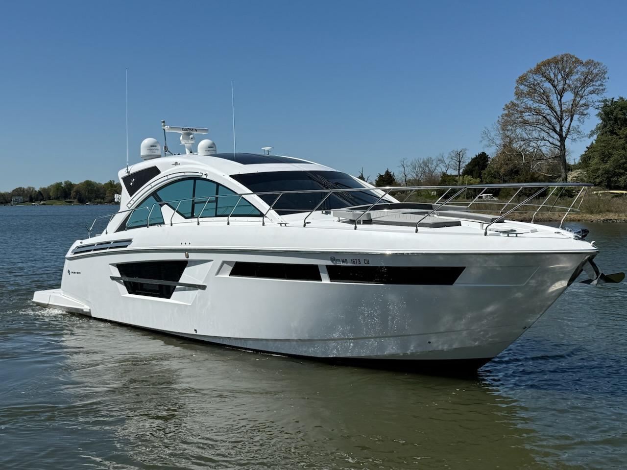 2022-cruisers-yachts-54-cantius-power-9692288-20250421074018282-1_XLARGE