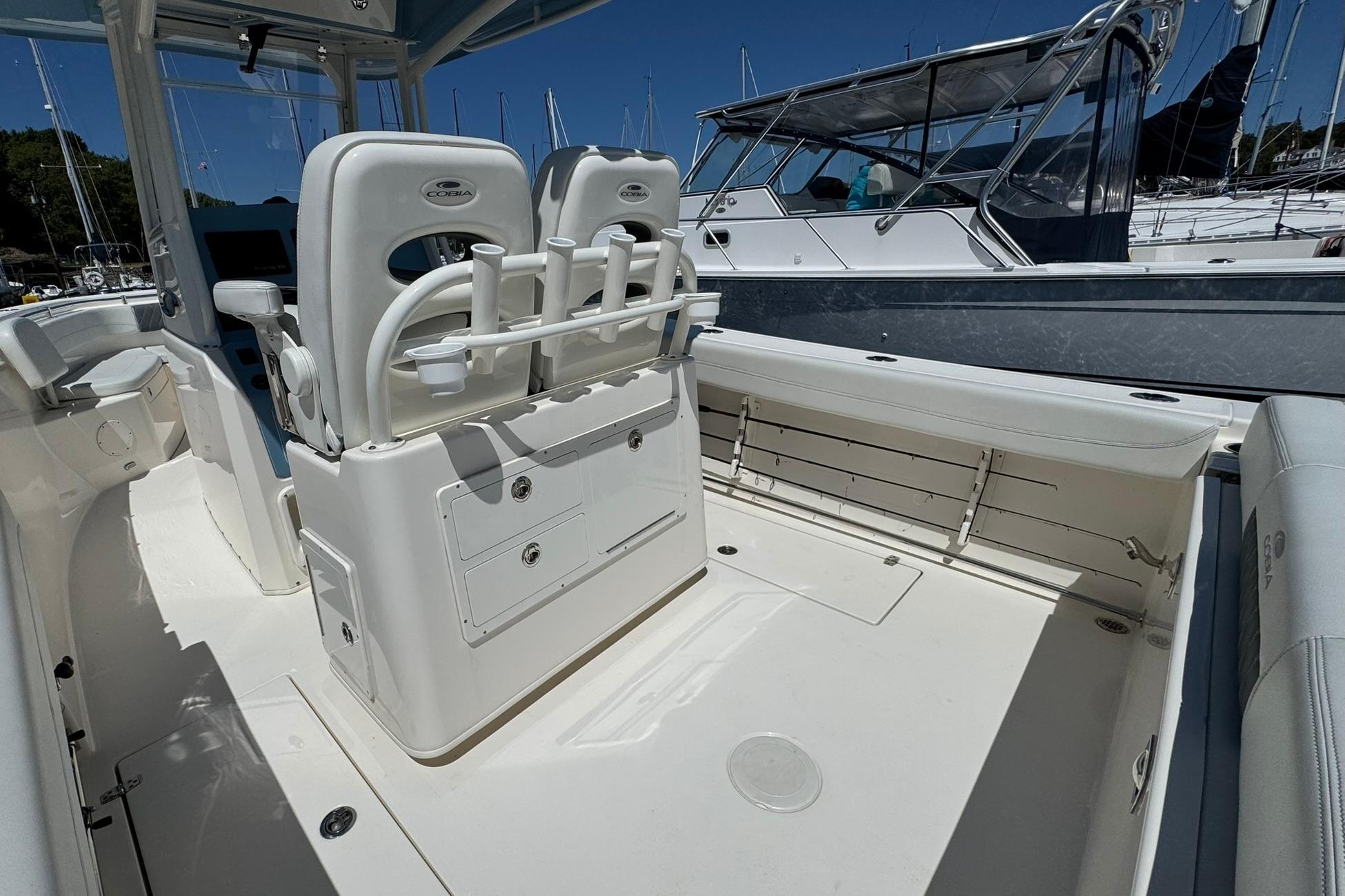 2023-cobia-280-center-console-power-9902290-20250807141202156-4