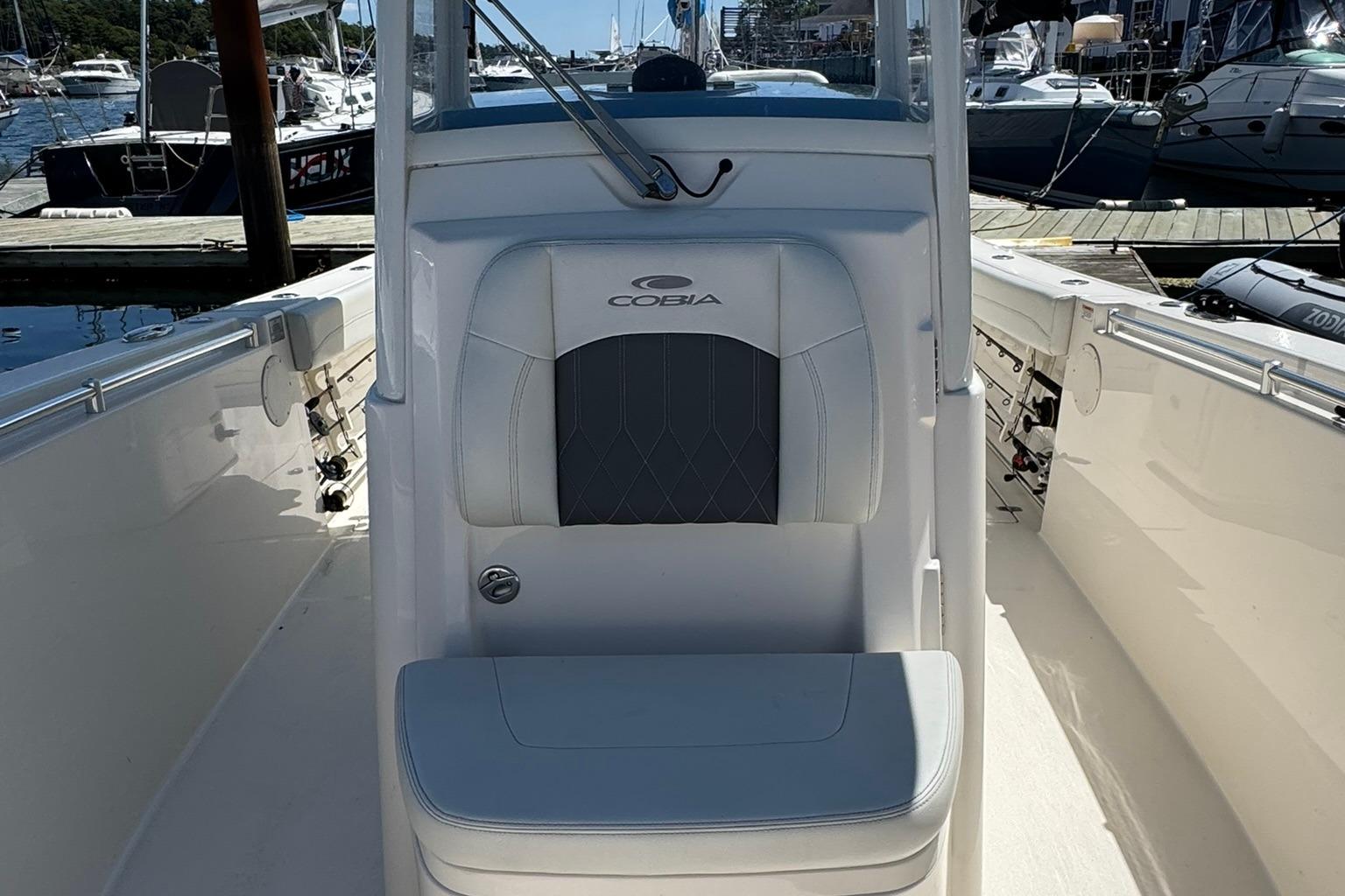 2023-cobia-280-center-console-power-9902290-20250807141208062-3