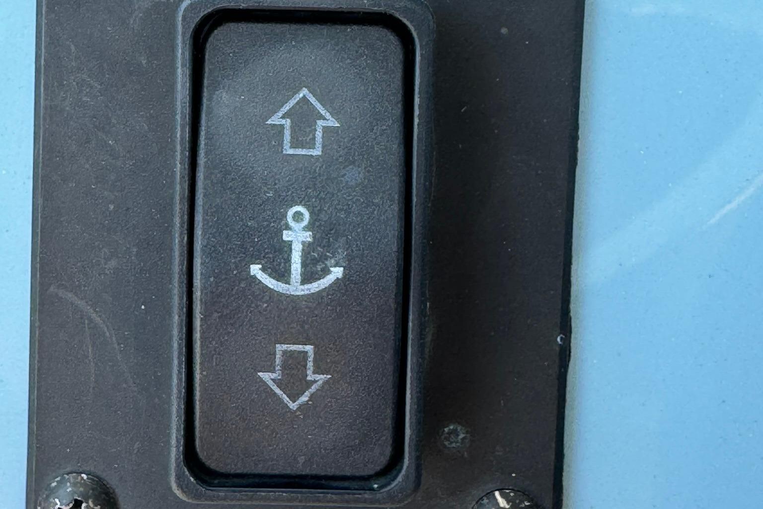 2023-cobia-280-center-console-power-9902290-20250807141219573-3