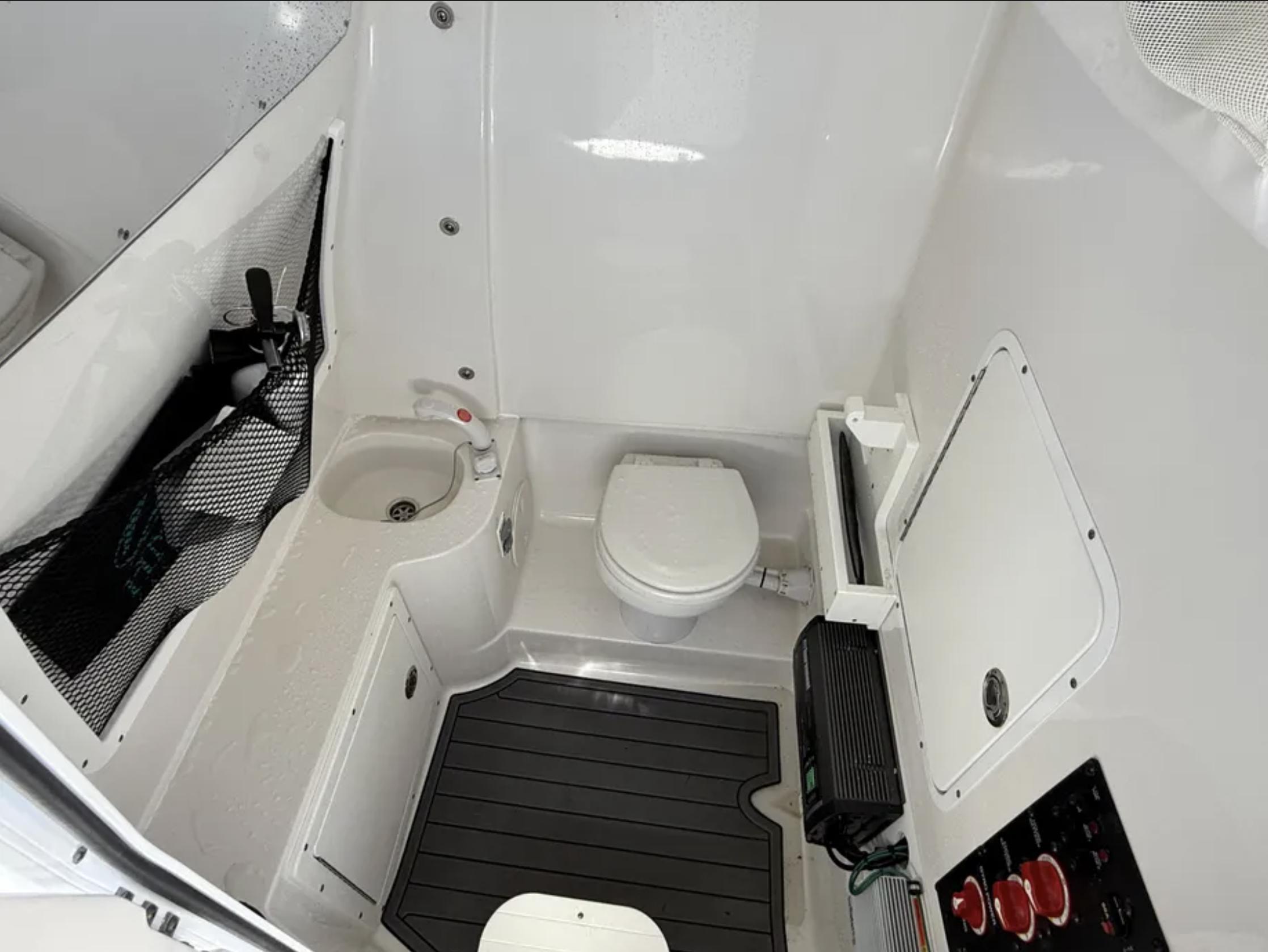 2021-sea-hunt-gamefish-30-forward-seating-power-9762298-20250417085721385-1_XLARGE