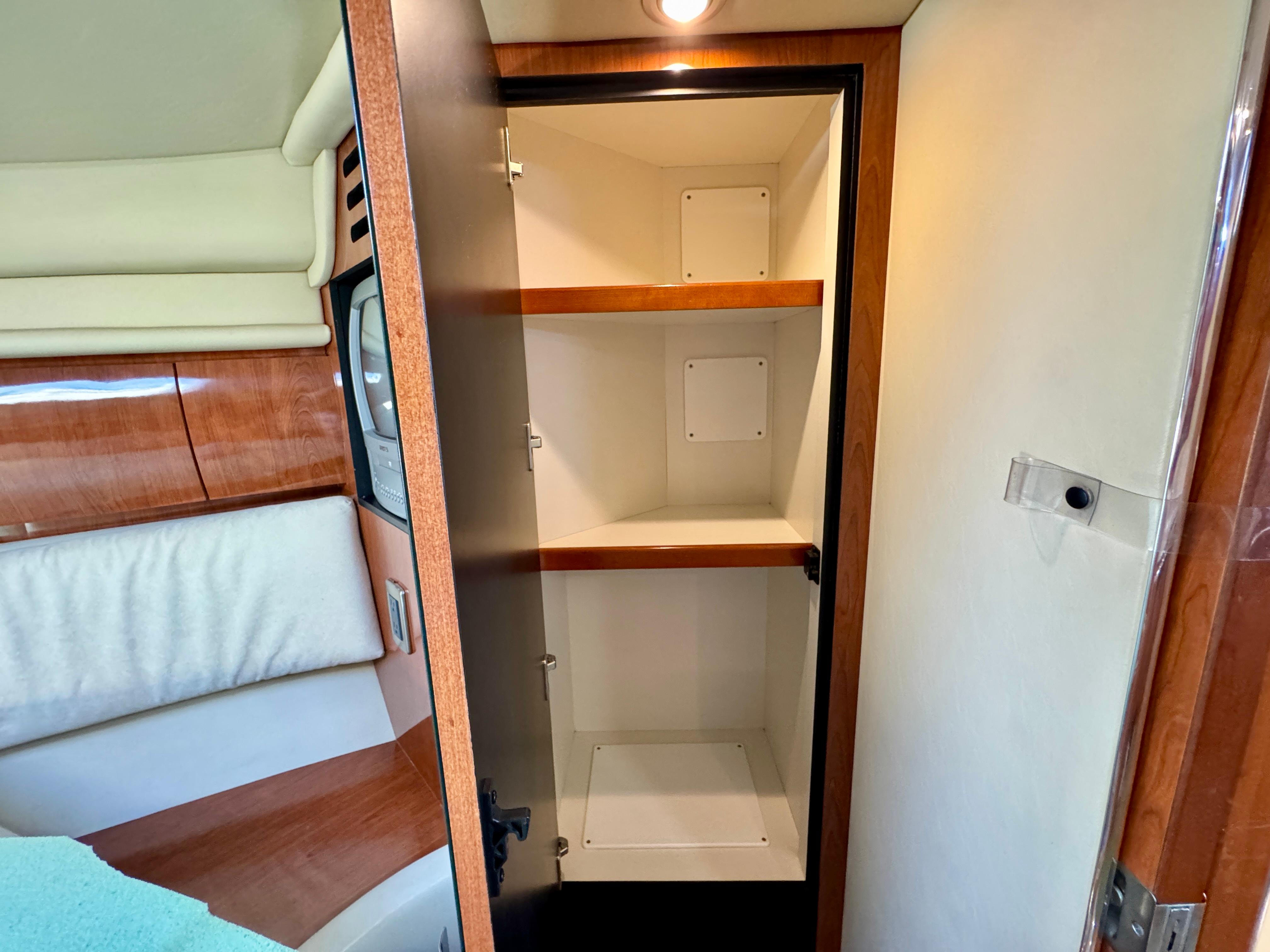 2004-sea-ray-360-sundancer-power-9832299-20250609094456655-1_XLARGE