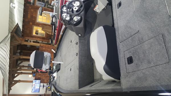 2018 Tracker Boats boat for sale, model of the boat is Pro Team 190 TX & Image # 3 of 34