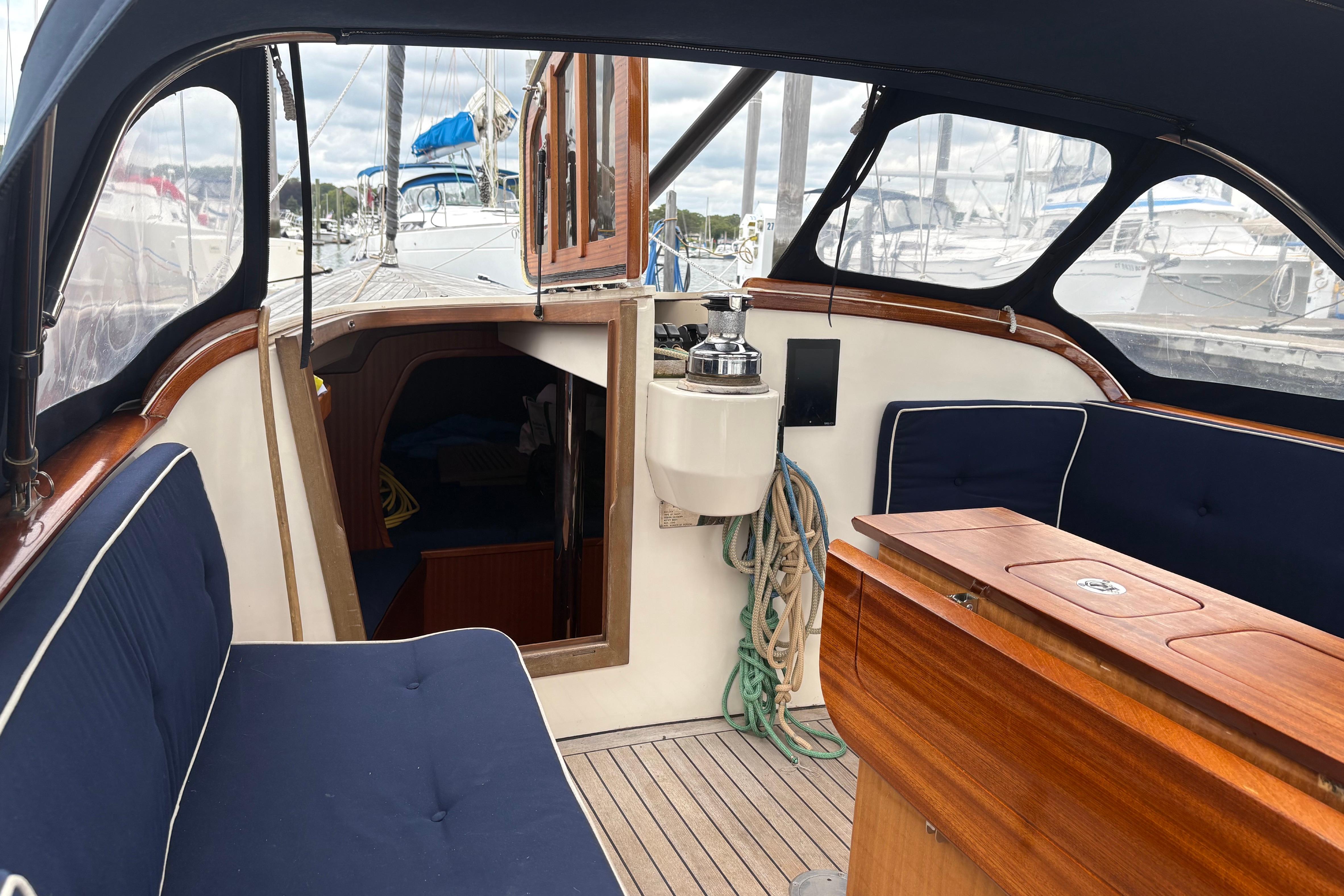 2017 Leonardo Yachts Eagle 44-12