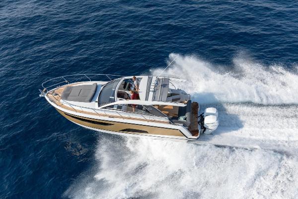 Sealine S335v
