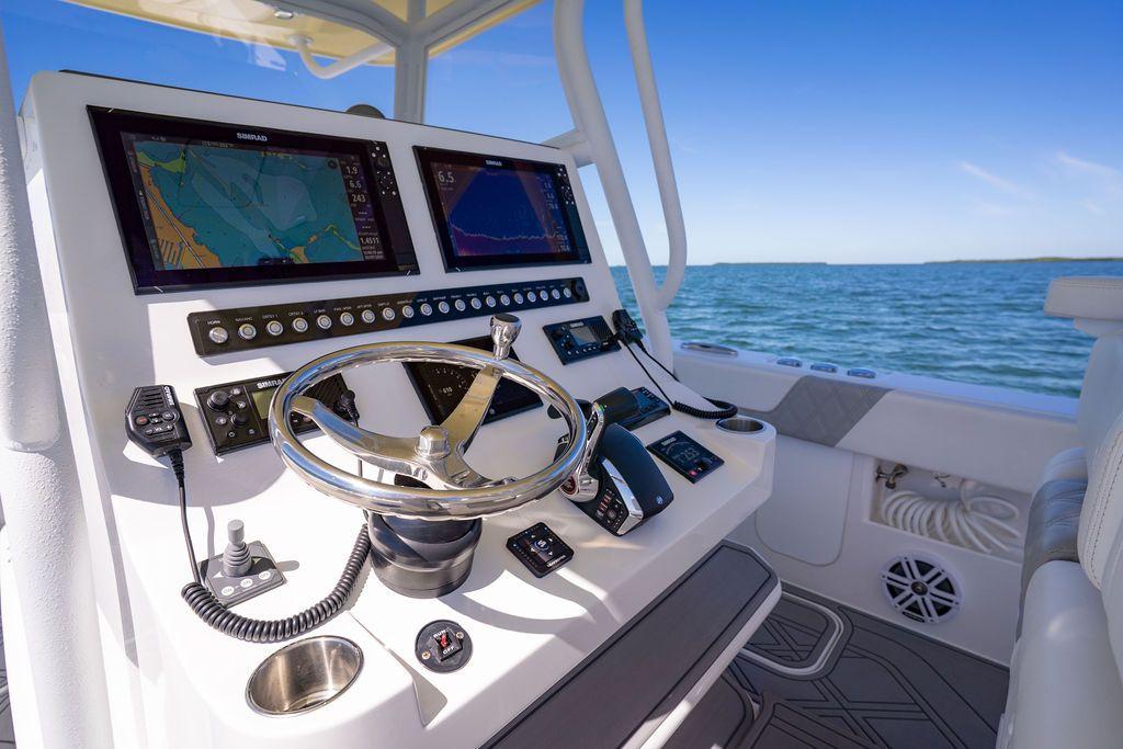 2024-reef-runner-340-power-9712315-20250311190654913-1_XLARGE