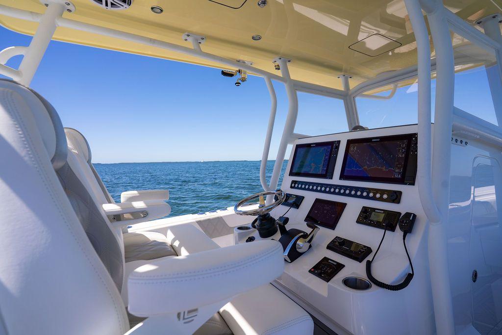 2024-reef-runner-340-power-9712315-20250311190705916-1_XLARGE