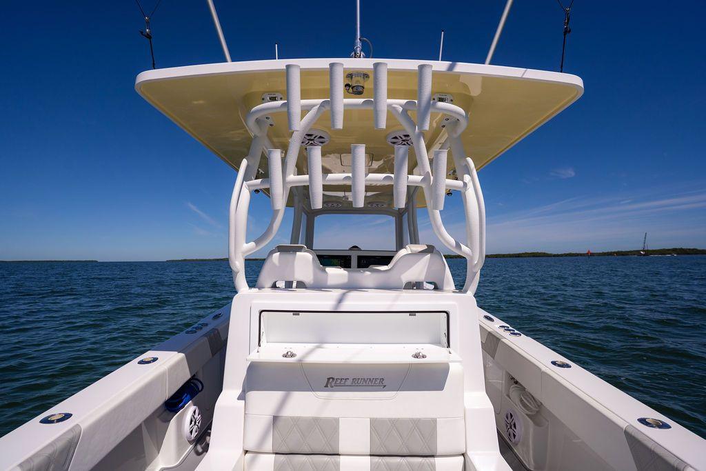 2024-reef-runner-340-power-9712315-20250311190720765-1_XLARGE