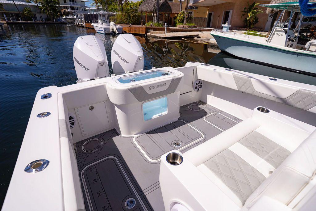 2024-reef-runner-340-power-9712315-20250311190726802-1_XLARGE