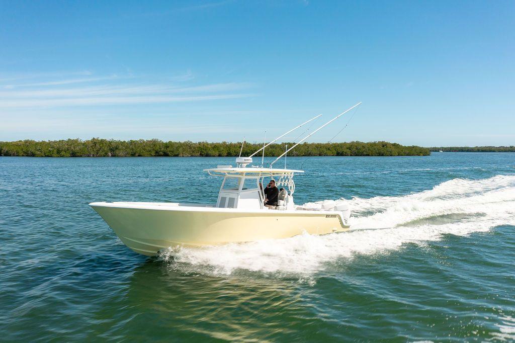 2024-reef-runner-340-power-9712315-20250311191022216-1_XLARGE
