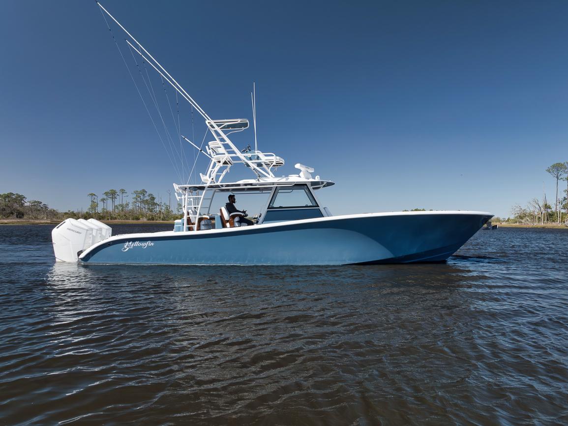 2024-yellowfin-42-offshore--power-9712319-20250311192856409-1_XLARGE