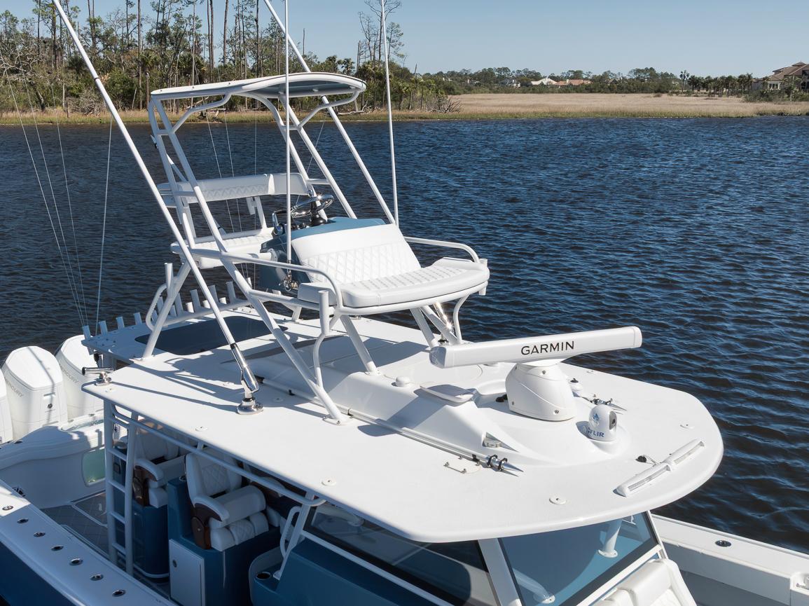 2024-yellowfin-42-offshore--power-9712319-20250311192900536-1_XLARGE