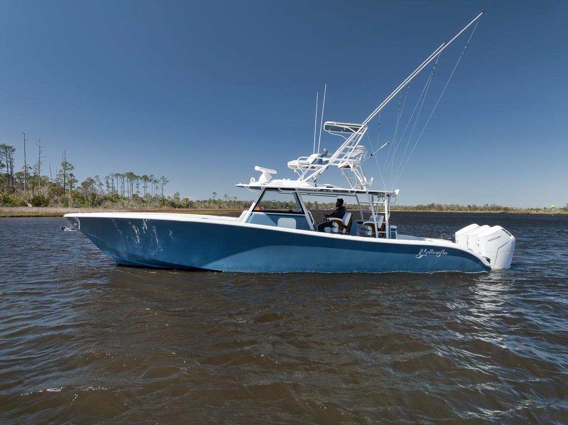 2024-yellowfin-42-offshore--power-9712319-20250311192910974-1_XLARGE
