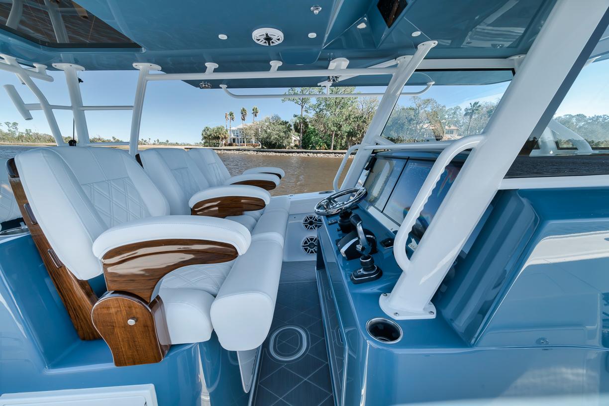 2024-yellowfin-42-offshore--power-9712319-20250311193405649-1_XLARGE