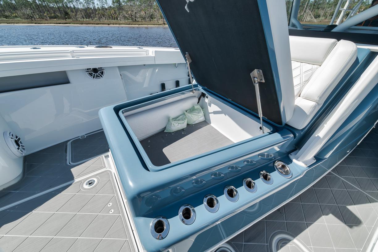 2024-yellowfin-42-offshore--power-9712319-20250311193419558-1_XLARGE