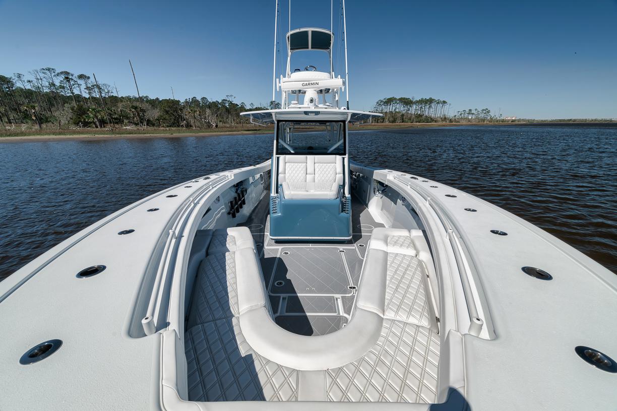 2024-yellowfin-42-offshore--power-9712319-20250311193428817-1_XLARGE