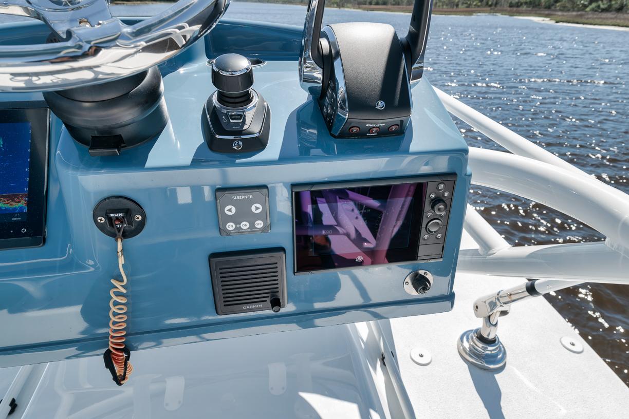 2024-yellowfin-42-offshore--power-9712319-20250311193458909-1_XLARGE
