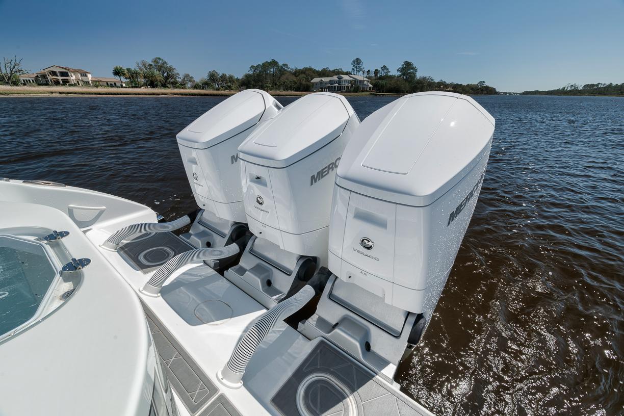 2024-yellowfin-42-offshore--power-9712319-20250311193526940-1_XLARGE