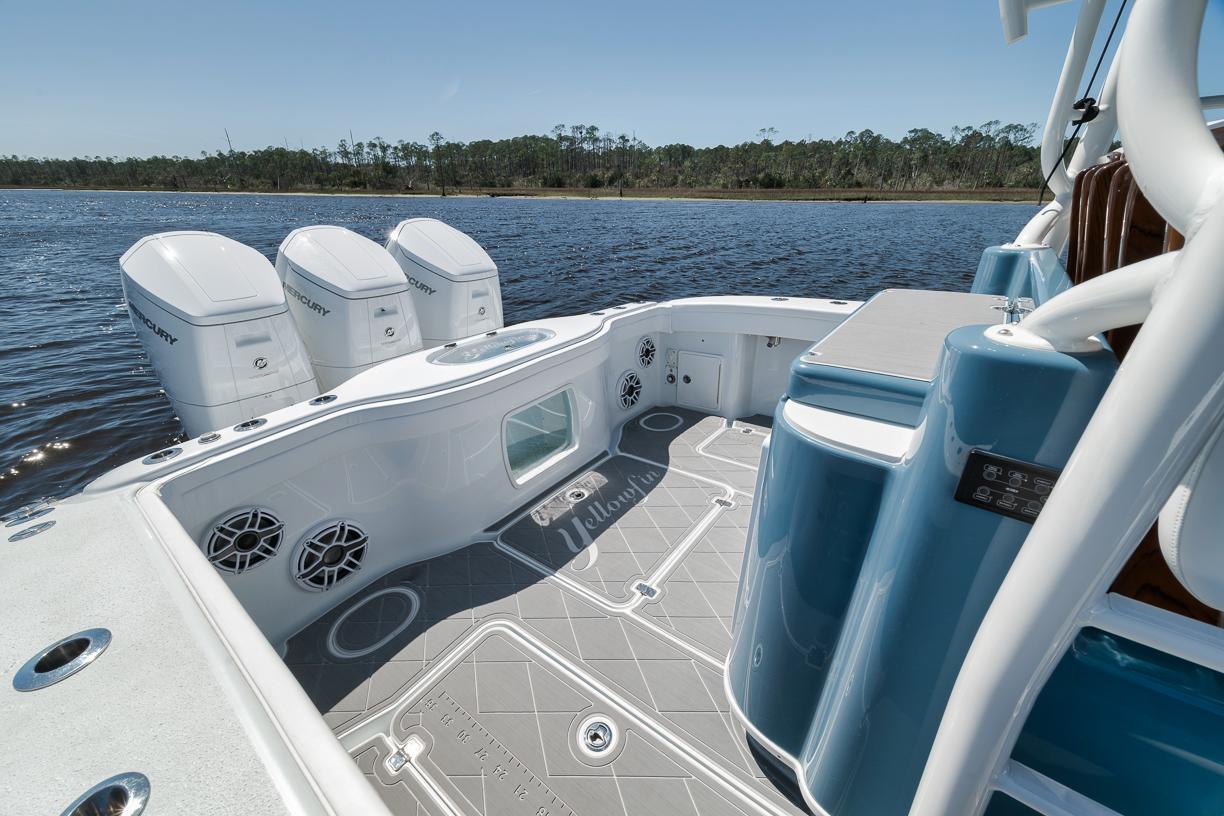 2024-yellowfin-42-offshore--power-9712319-20250311193532939-1_XLARGE
