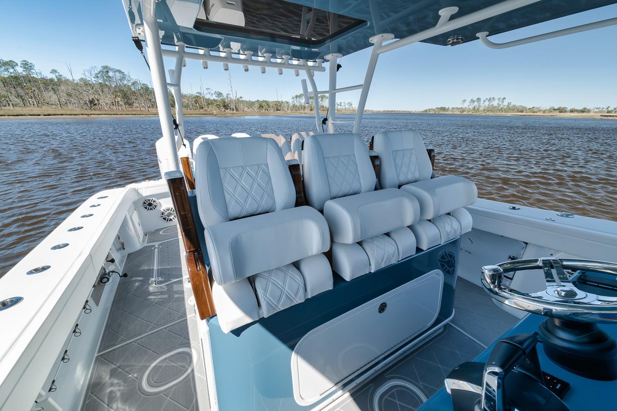 2024-yellowfin-42-offshore--power-9712319-20250311193541036-1_XLARGE