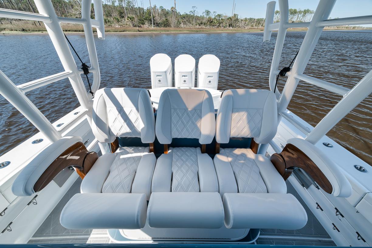 2024-yellowfin-42-offshore--power-9712319-20250311193552956-1_XLARGE