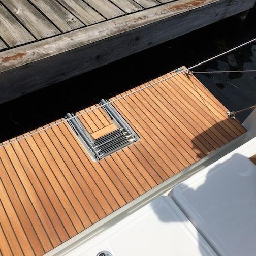Drop down transom - sistership