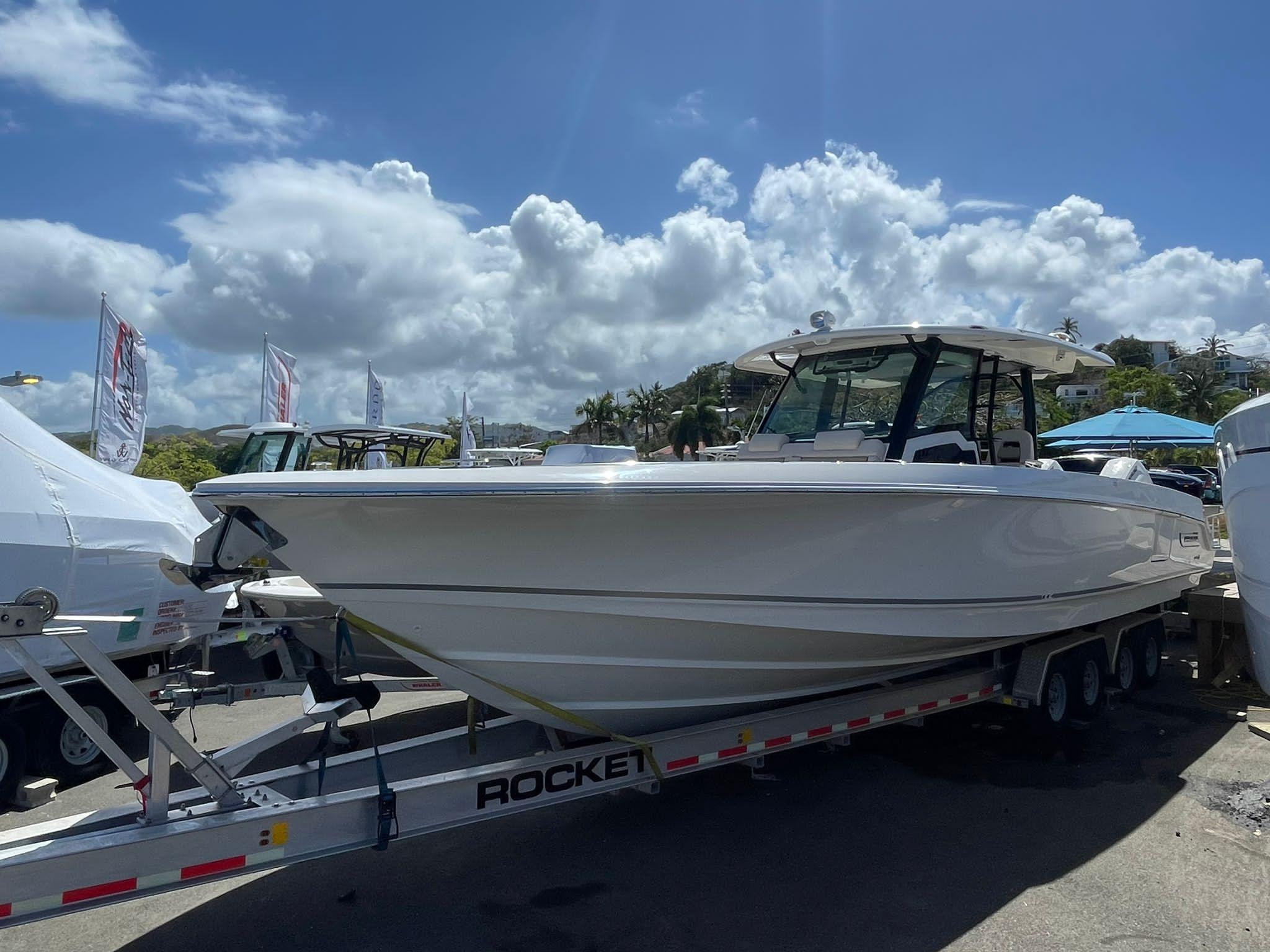 2022 BOSTON WHALER 380 OUTRAGE