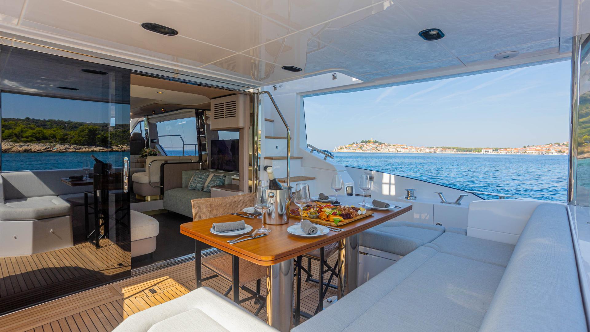 Yacht Photos Pics