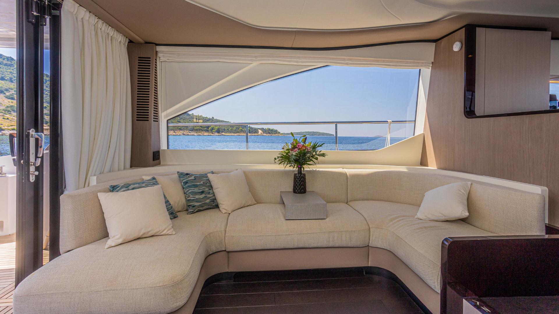 Yacht Photos Pics