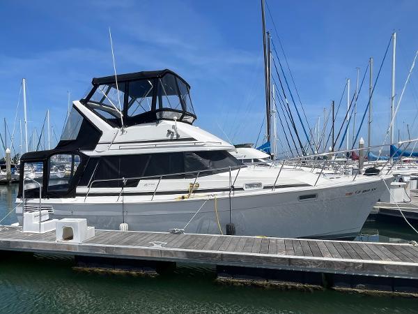 1989 Bayliner 3288