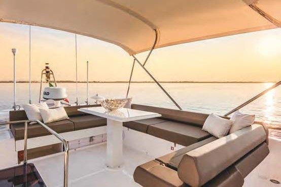 2017 Ferretti Yachts 550