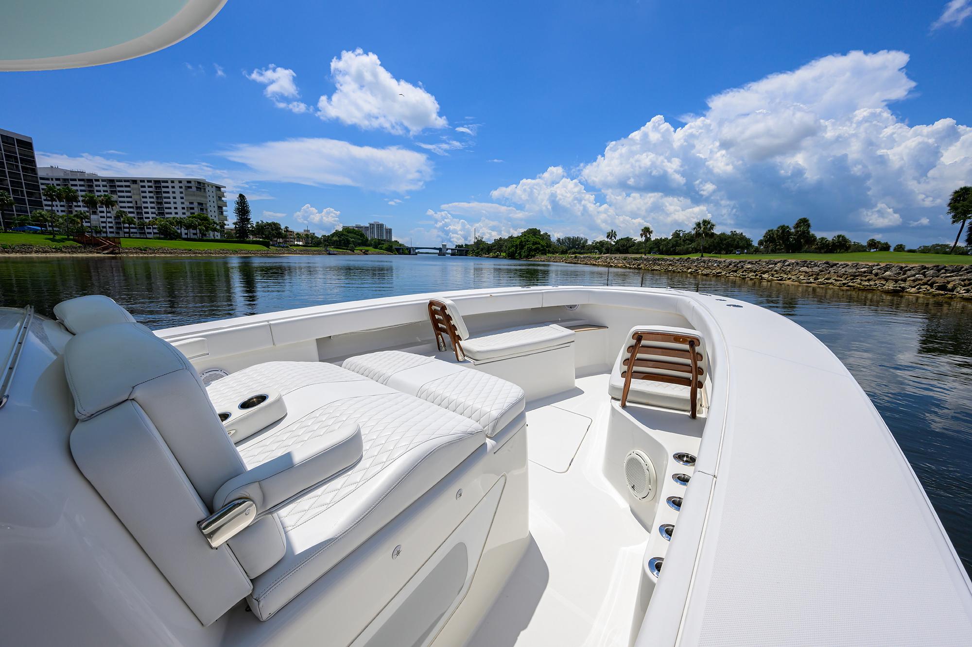 43 Jupiter 2019 Yacht Photos Pics Jupiter 43 No Name - Forward Facing Seataing