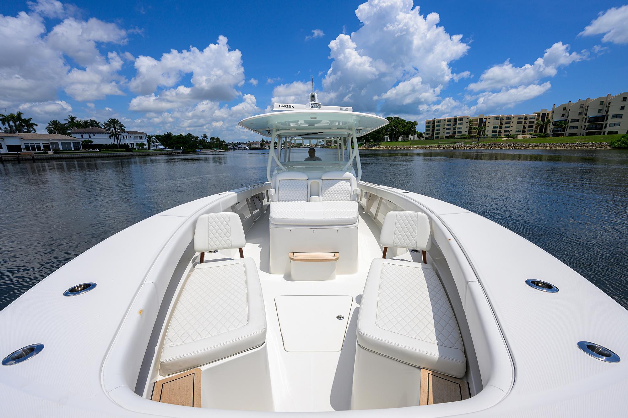 43 Jupiter 2019 Yacht Photos Pics Jupiter 43 No Name - Forward Seating