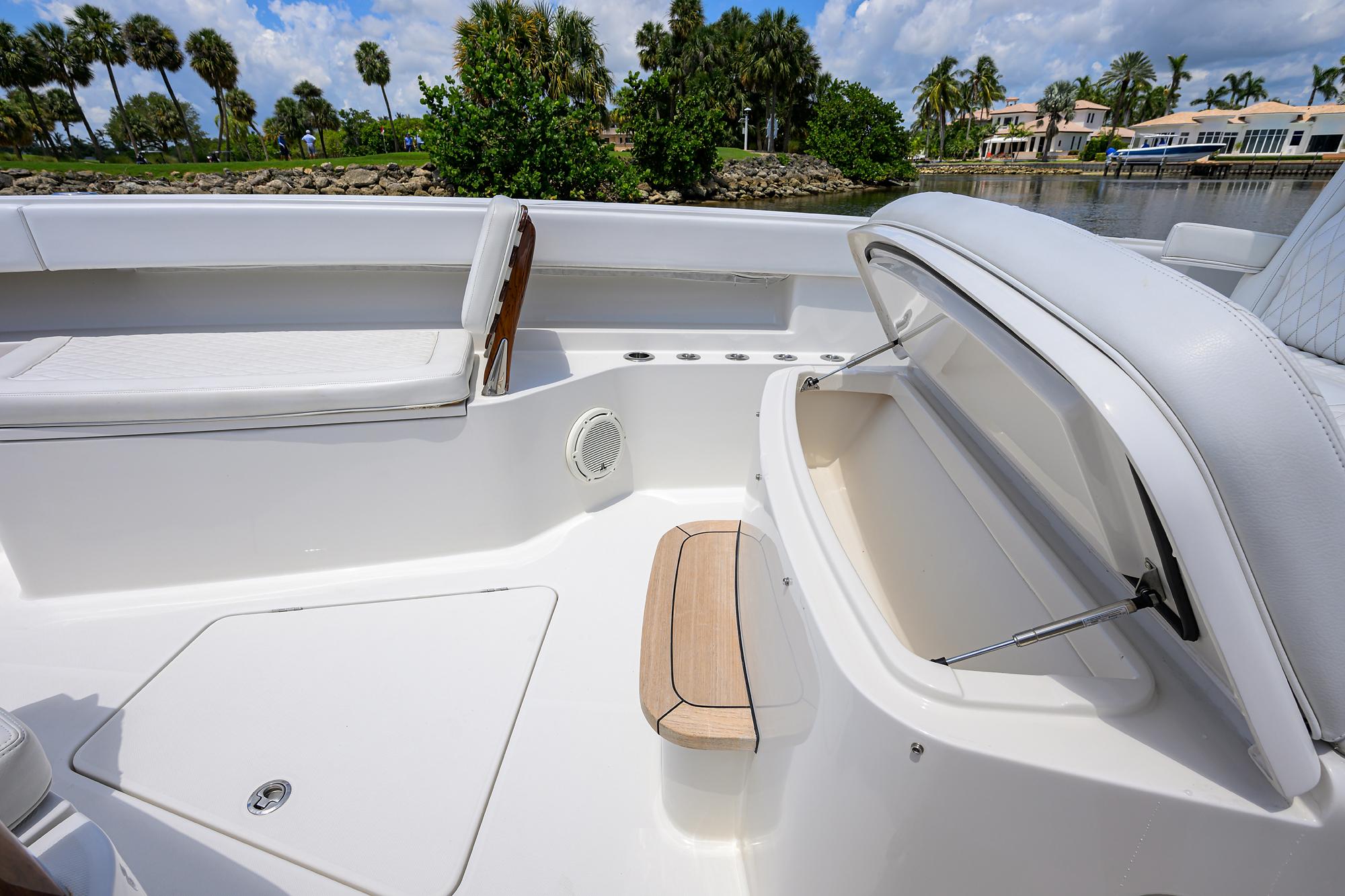 43 Jupiter 2019 Yacht Photos Pics Jupiter 43 No Name - Storage Below Seat