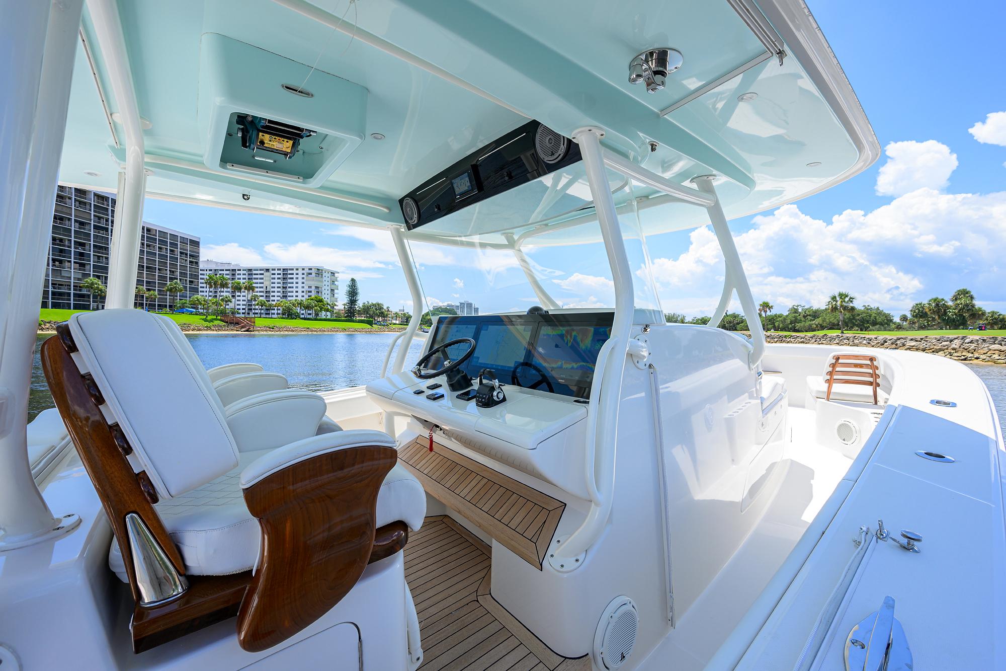 43 Jupiter 2019 Yacht Photos Pics Jupiter 43 No Name - Helm Seating and Electronics